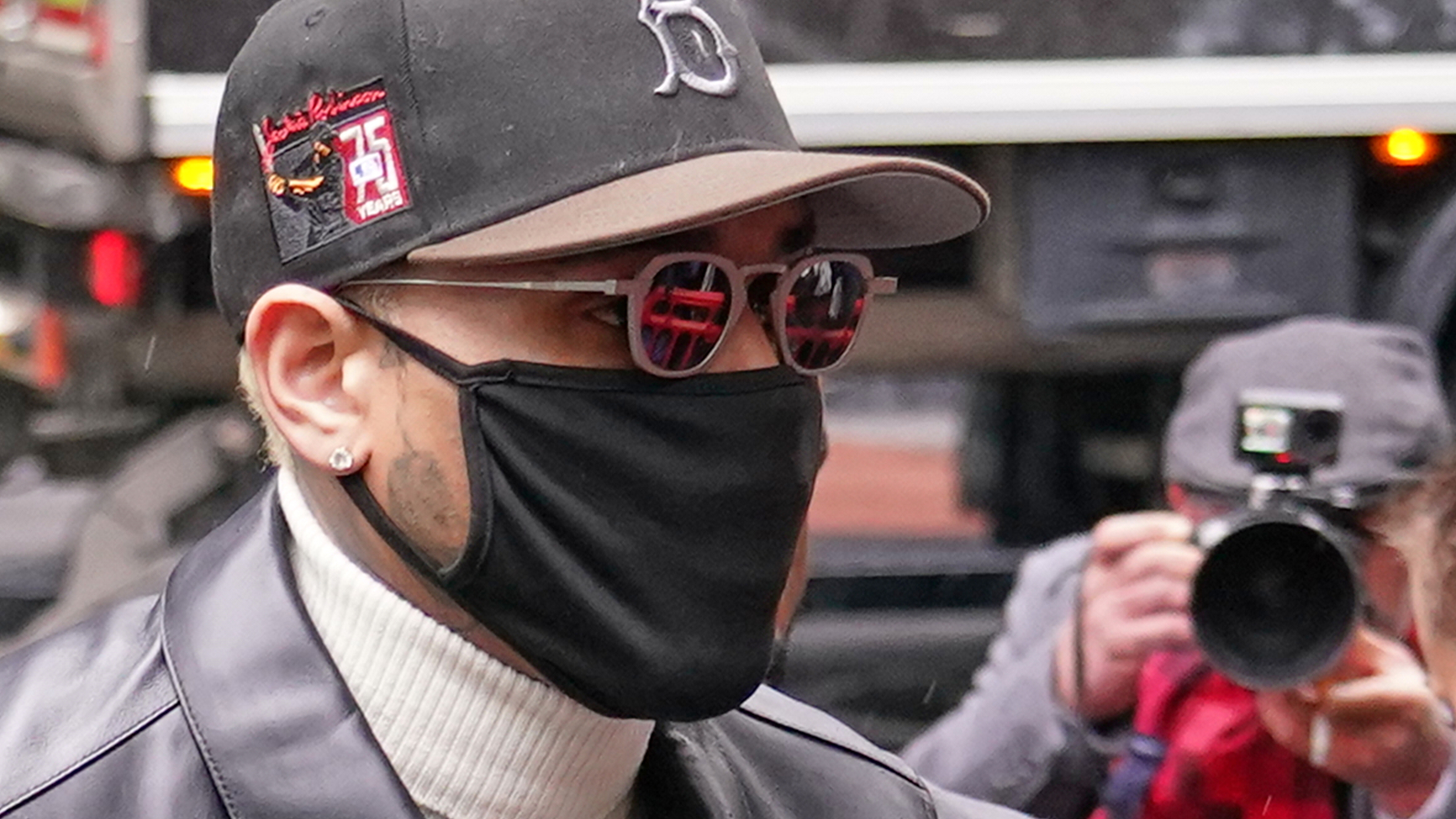 Chris Brown avoids prison time for brawling at a London nightclub

       — ABC 7 Bay Area, Carmel-by-the-Sea Community news