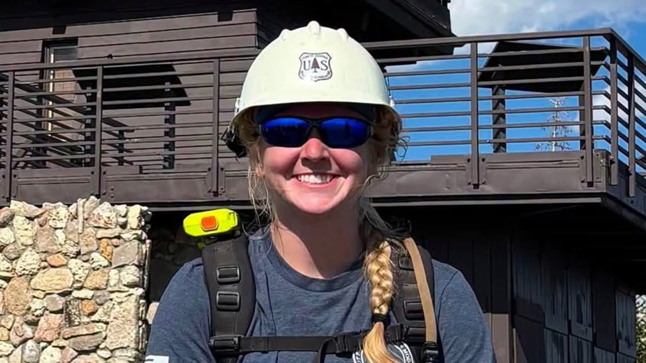 Firefighter, 24, died after being struck by a tree battling La. wildfire — KTVU FOX 2 Bay Area, Carmel-by-the-Sea Community news